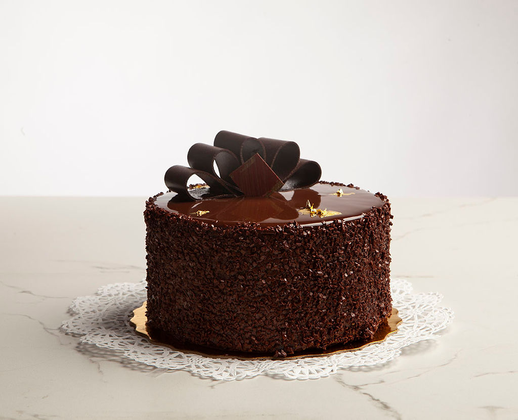 How To Make Dark Chocolate Truffle Cake Like A Boss - XO, Katie Rosario