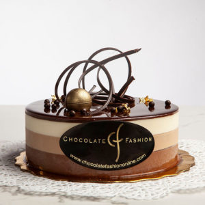 Fashion Cake!!! #sweetcakesstore #lecheria #photooftheday …
